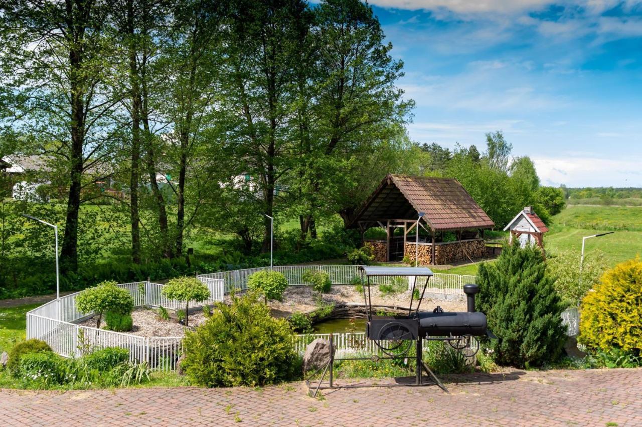 Pensjonat Agroturystyczny Pod Modrzewiem Bed & Breakfast Florczaki ภายนอก รูปภาพ