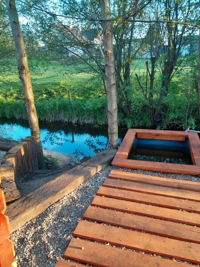 Pensjonat Agroturystyczny Pod Modrzewiem Bed & Breakfast Florczaki ภายนอก รูปภาพ