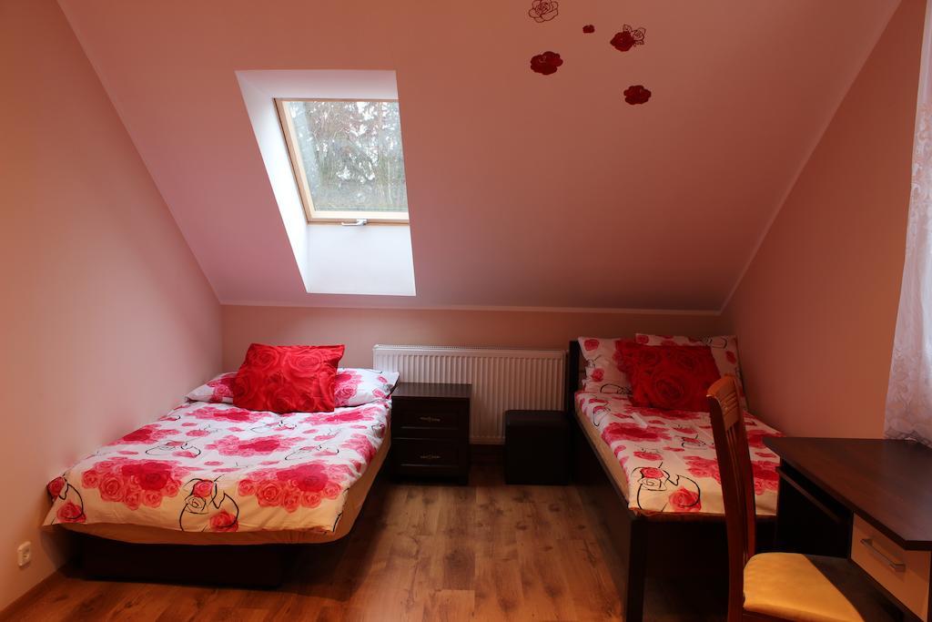 Pensjonat Agroturystyczny Pod Modrzewiem Bed & Breakfast Florczaki ภายนอก รูปภาพ