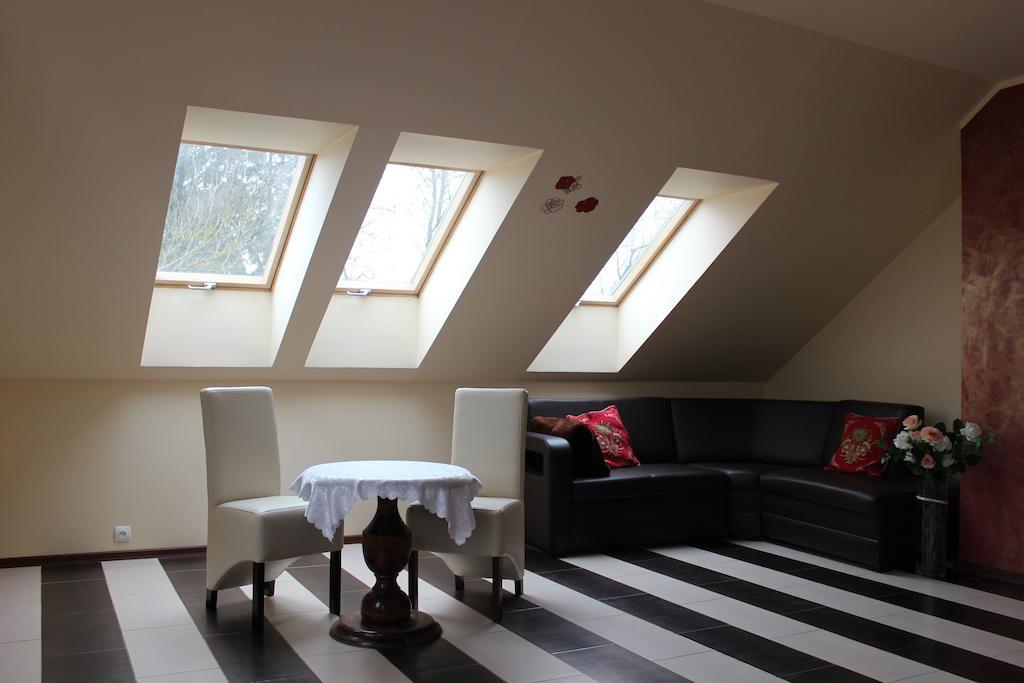 Pensjonat Agroturystyczny Pod Modrzewiem Bed & Breakfast Florczaki ห้อง รูปภาพ