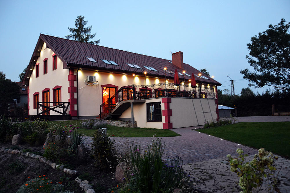 Pensjonat Agroturystyczny Pod Modrzewiem Bed & Breakfast Florczaki ภายนอก รูปภาพ